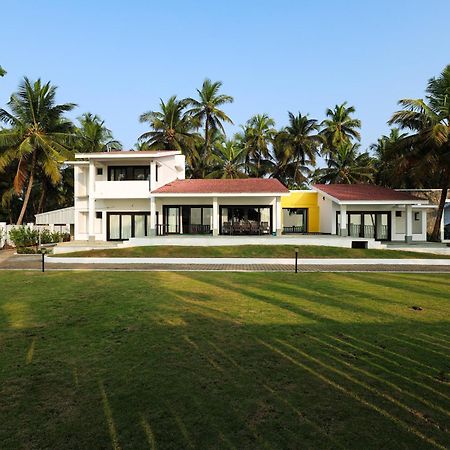 Seascape By Ewa Properties Malpe Esterno foto