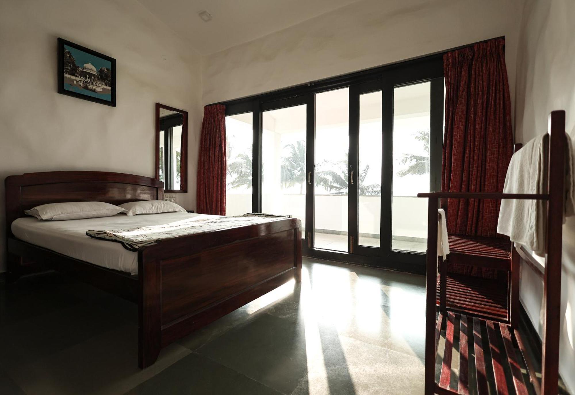 Seascape By Ewa Properties Malpe Esterno foto