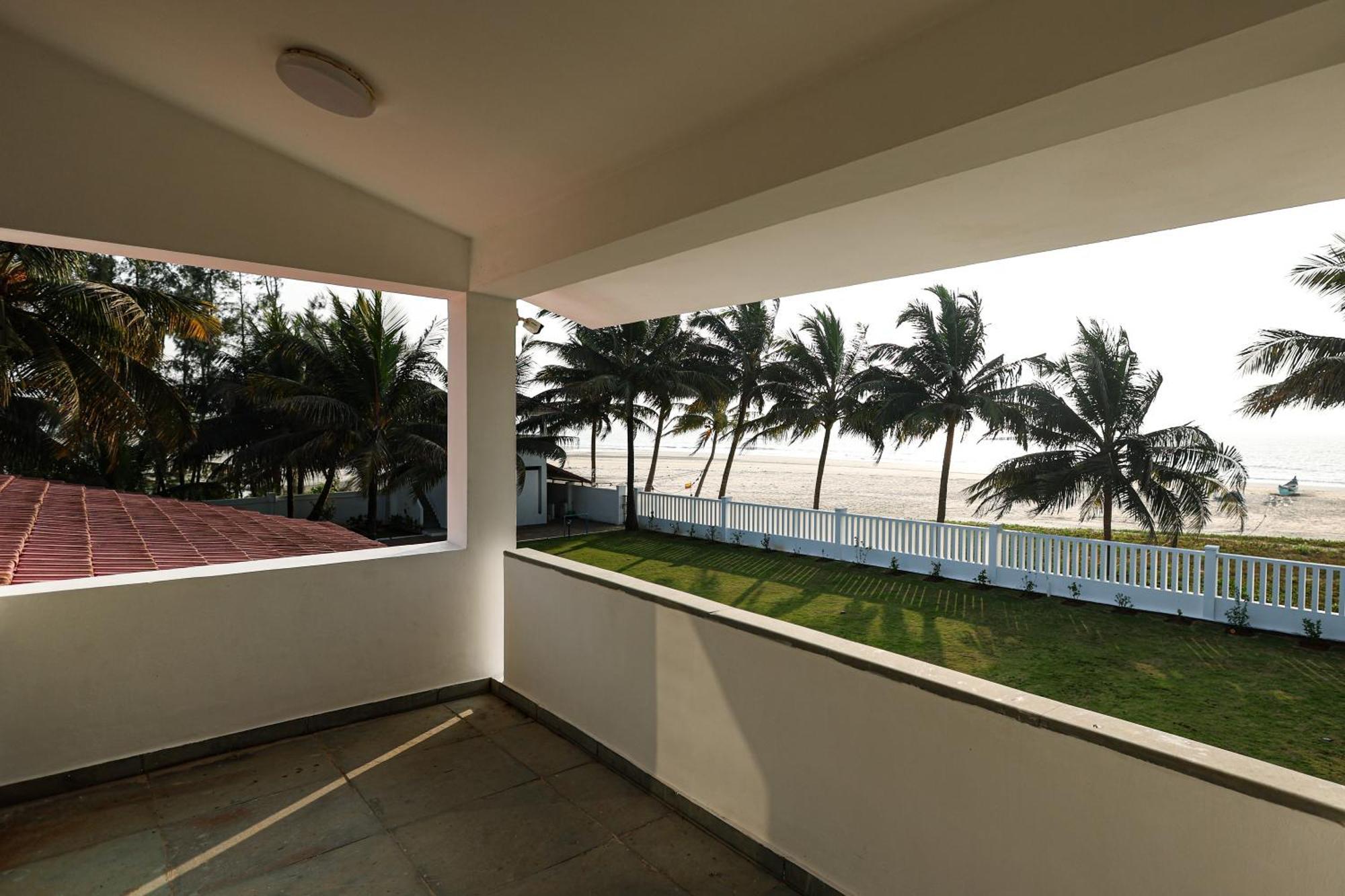 Seascape By Ewa Properties Malpe Esterno foto
