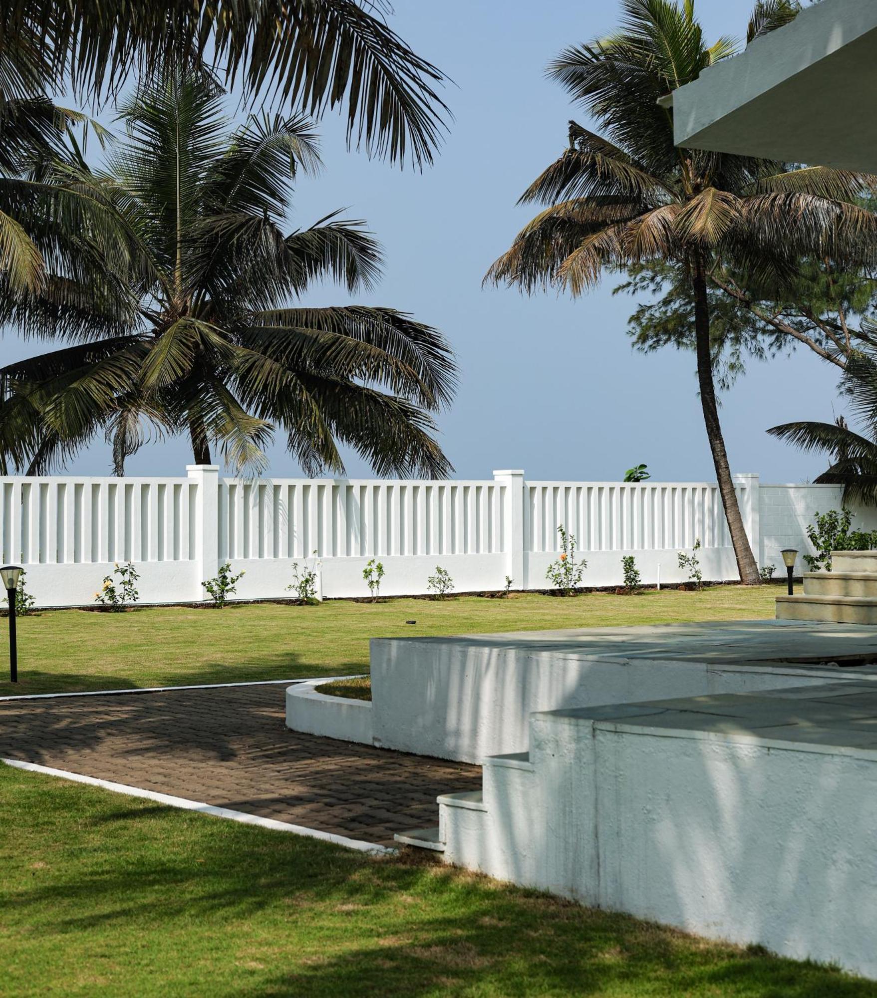 Seascape By Ewa Properties Malpe Esterno foto